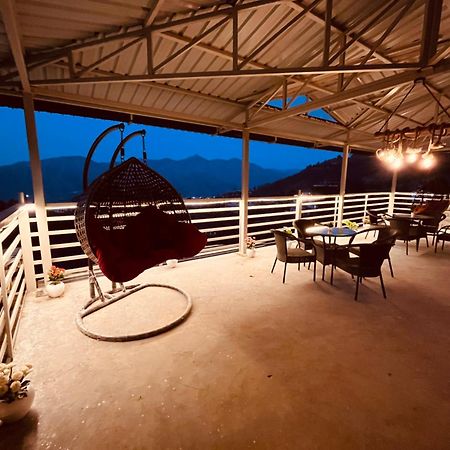 Sitara Hotel & Resort In The Lap Of Nature, 무소리에 외부 사진