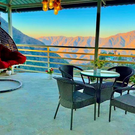 Sitara Hotel & Resort In The Lap Of Nature, 무소리에 외부 사진