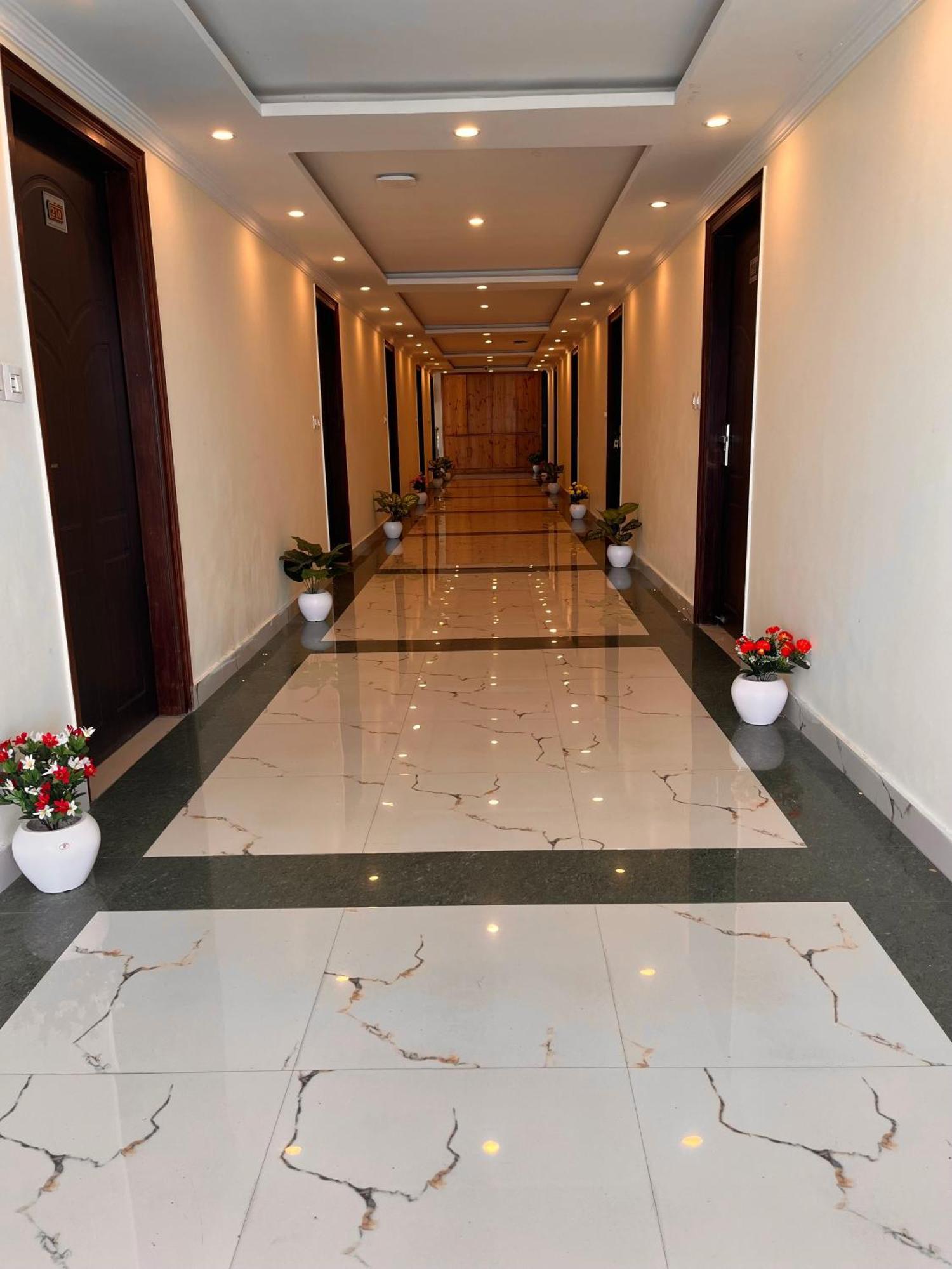 Sitara Hotel & Resort In The Lap Of Nature, 무소리에 외부 사진